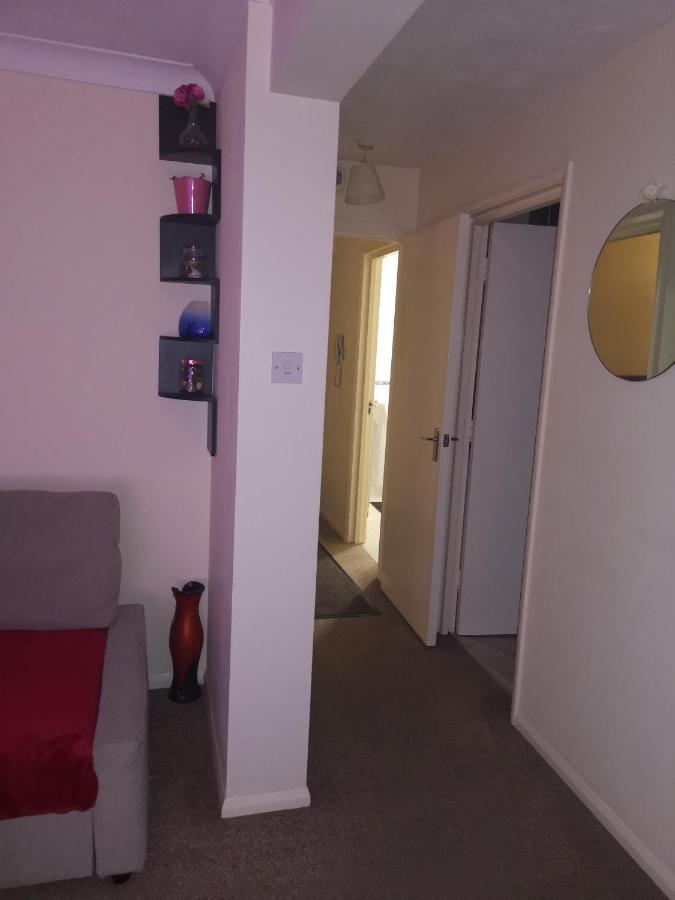 Spitaki Redhill (Surrey) Εξωτερικό φωτογραφία